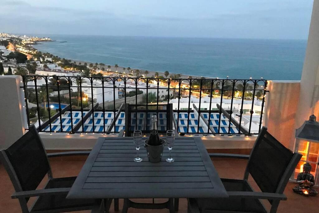 모야카 Penthouse With Large Terrace And Roof Solarium, With Amazing Sea Views 아파트 외부 사진