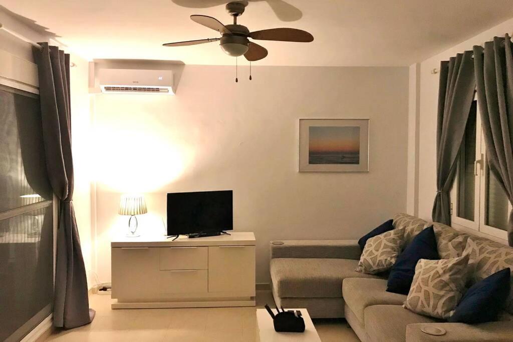 모야카 Penthouse With Large Terrace And Roof Solarium, With Amazing Sea Views 아파트 외부 사진